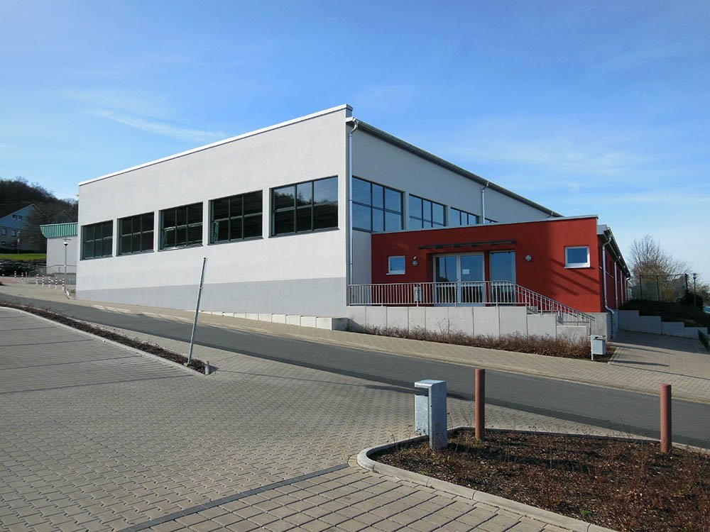 Sporthalle als Referenz für öffentliche Bauten Sporthalle als öffentlicher Bau und Referenz des Ingenieurbüros Ringkamp für technische Gebäudeausrüstung